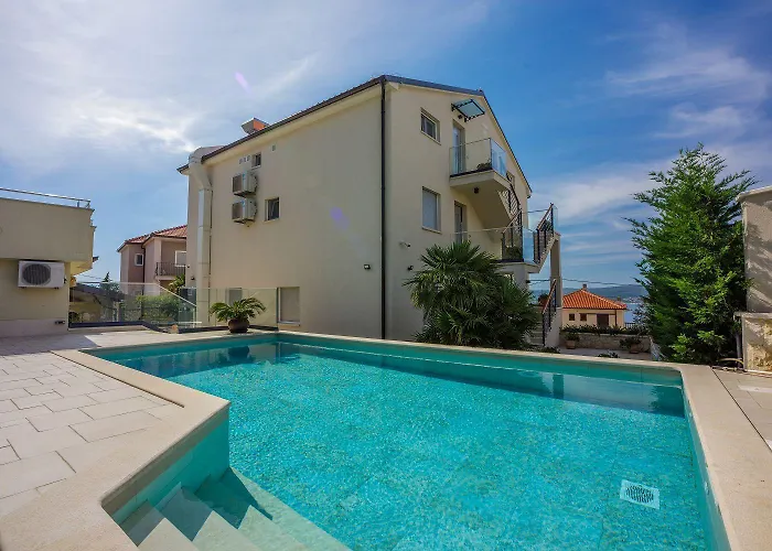 Beeindruckendes Nur 500 Meter Zum Mit Meerblick, Sauna, Gym, Pool