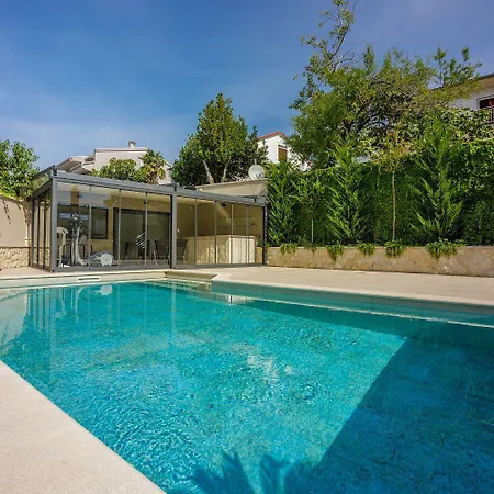 Apartmán Beeindruckendes Nur 500 Meter Zum Mit Meerblick, Sauna, Gym, Pool