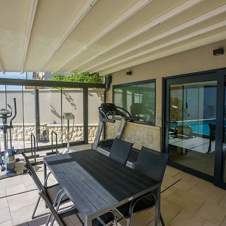 Lägenhet Beeindruckendes Nur 500 Meter Zum Mit Meerblick, Sauna, Gym, Pool *