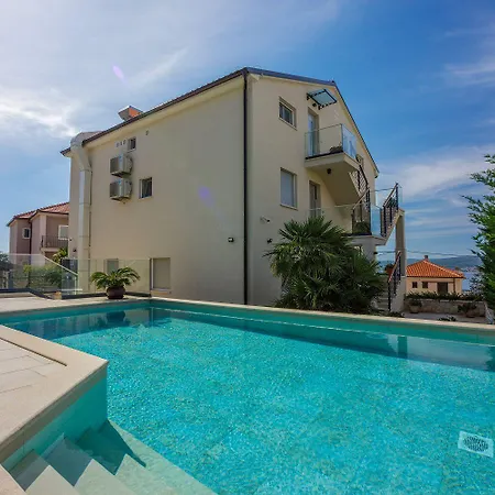 Beeindruckendes Nur 500 Meter Zum Mit Meerblick, Sauna, Gym, Pool