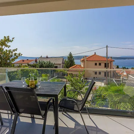 Apartmán Beeindruckendes Nur 500 Meter Zum Mit Meerblick, Sauna, Gym, Pool Crikvenica