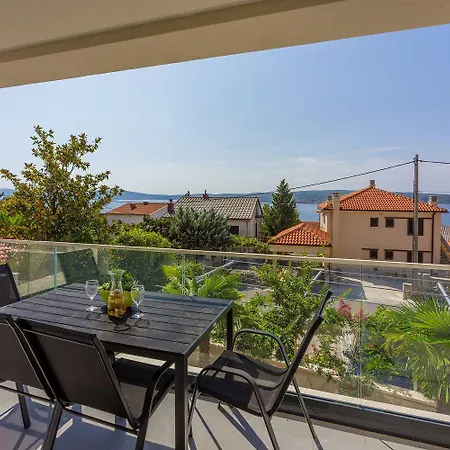 Beeindruckendes Nur 500 Meter Zum Mit Meerblick, Sauna, Gym, Pool * Crikvenica