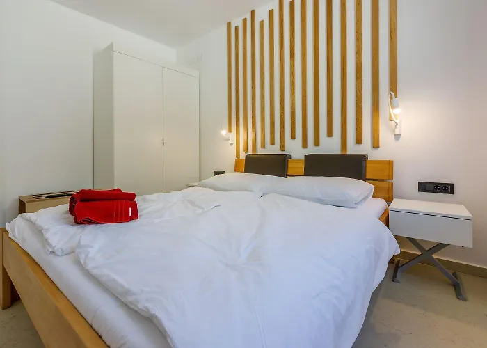 Beeindruckendes Nur 500 Meter Zum Mit Meerblick, Sauna, Gym, Pool