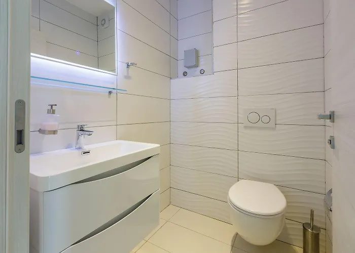 Lägenhet Beeindruckendes Nur 500 Meter Zum Mit Meerblick, Sauna, Gym, Pool Crikvenica