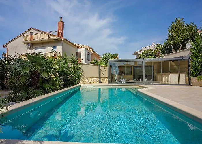 Beeindruckendes Nur 500 Meter Zum Mit Meerblick, Sauna, Gym, Pool Crikvenica